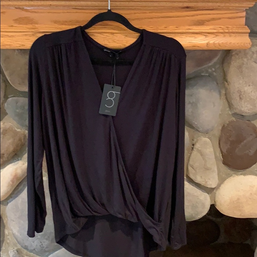 Black drape front v neck, tunic style